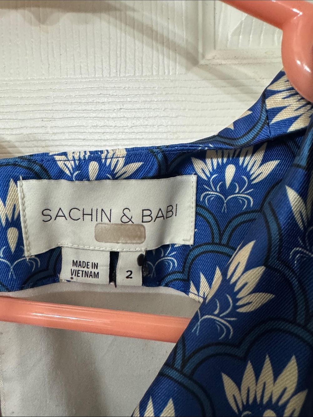 Sachin & Babi Sleeveless Blue Patterned Midi Dress with Tie Waist with Bow Size2 - Picture 2 of 5